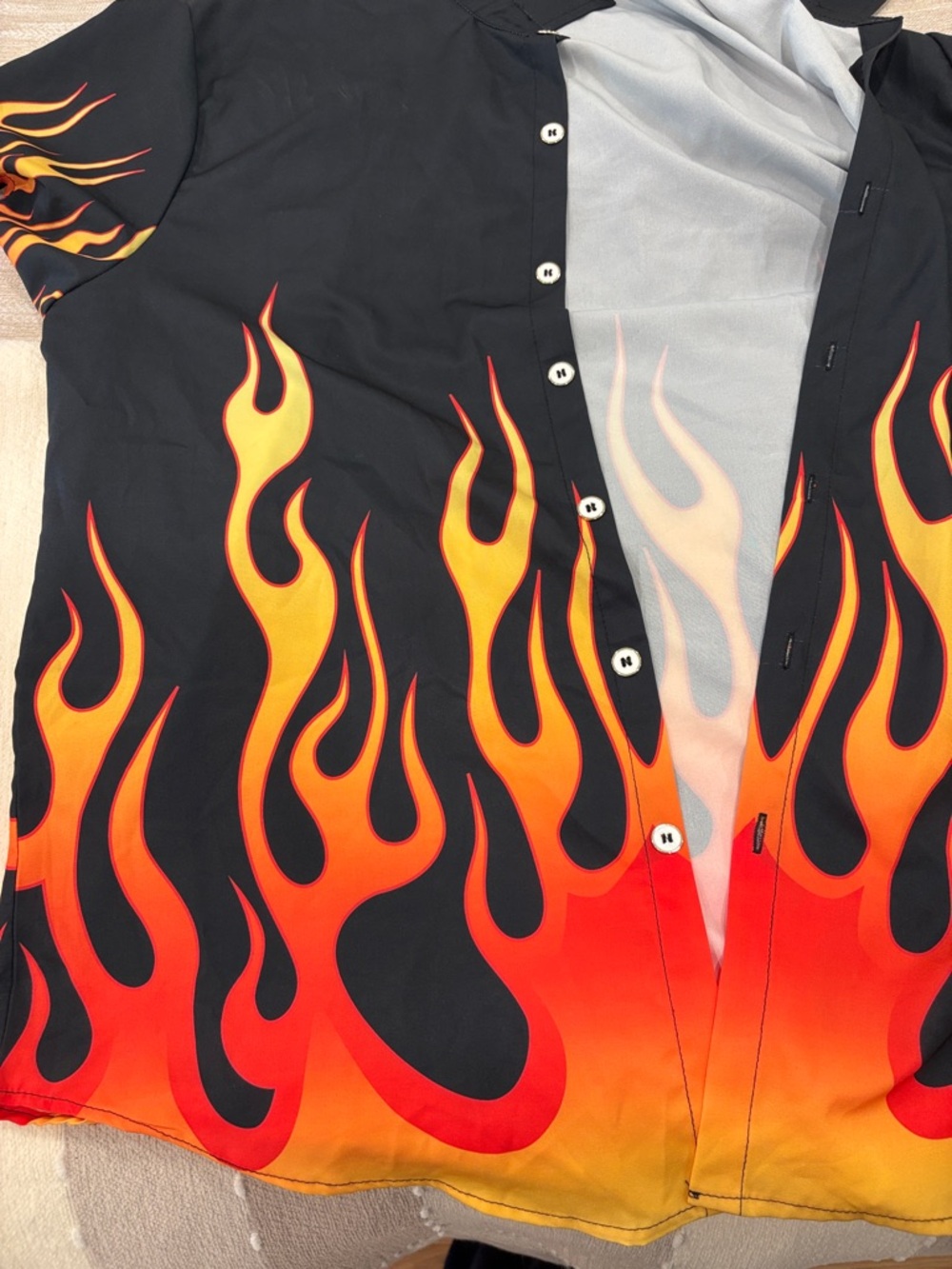 Men’s XL Black Flame Print Button-Up Shirt Red Orange Flames Y2K - Picture 5 of 6